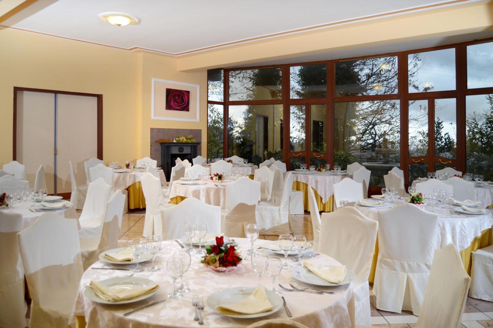 Royal Hotel Montevergine Ospedaletto dʼAlpinolo Esterno foto