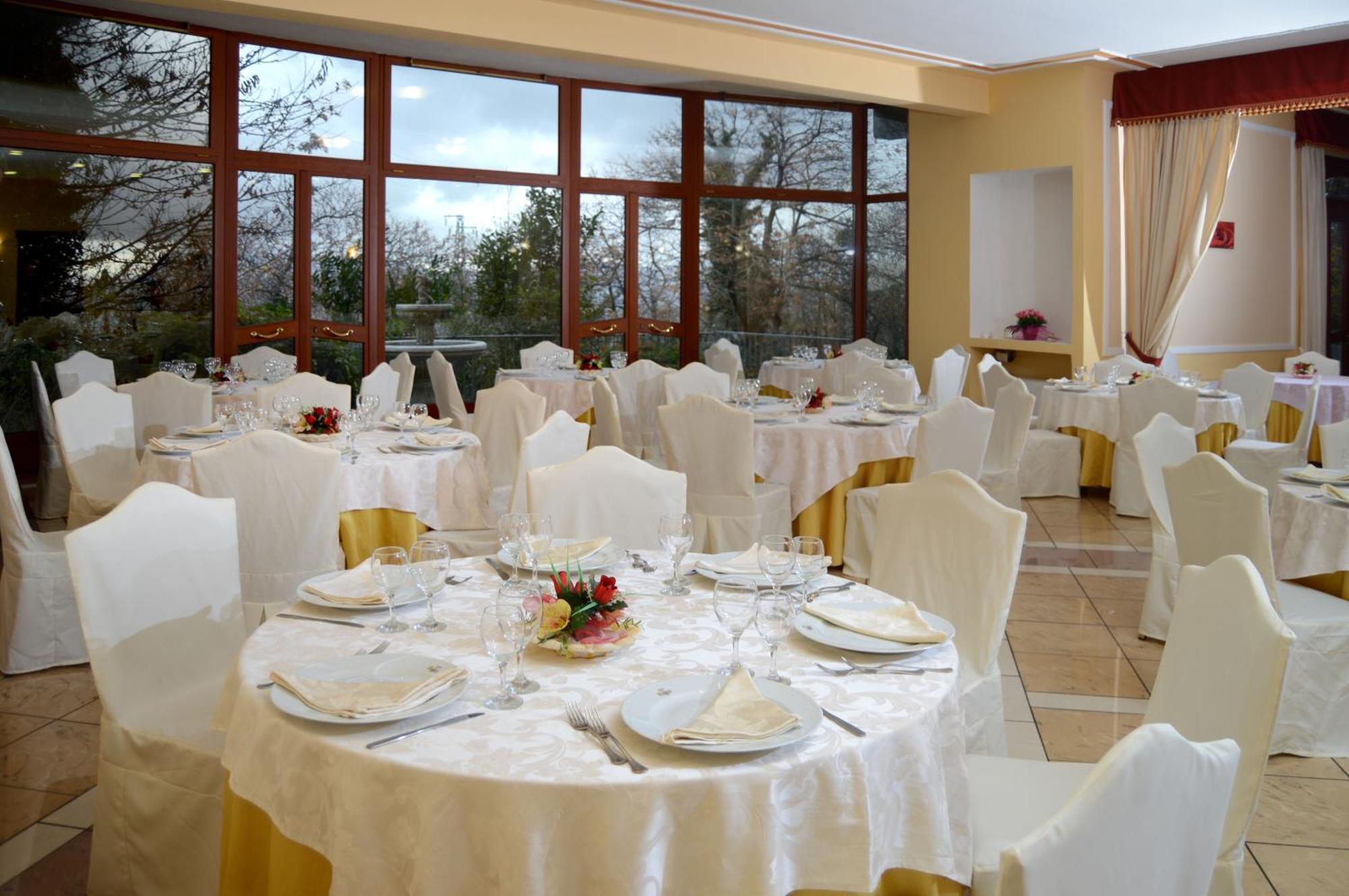Royal Hotel Montevergine Ospedaletto dʼAlpinolo Esterno foto