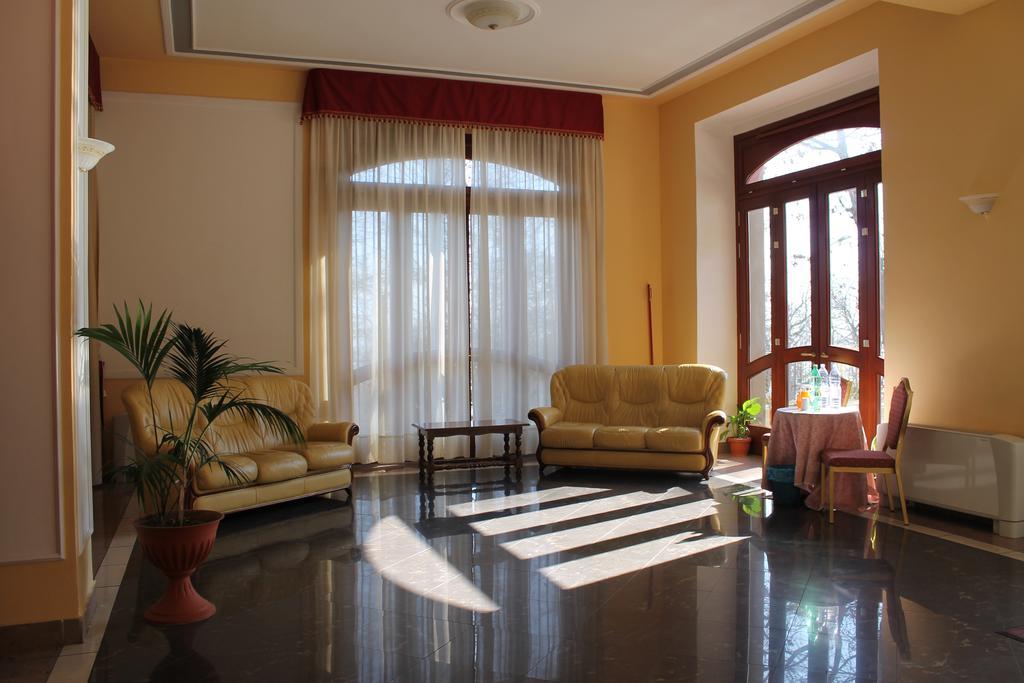 Royal Hotel Montevergine Ospedaletto dʼAlpinolo Esterno foto