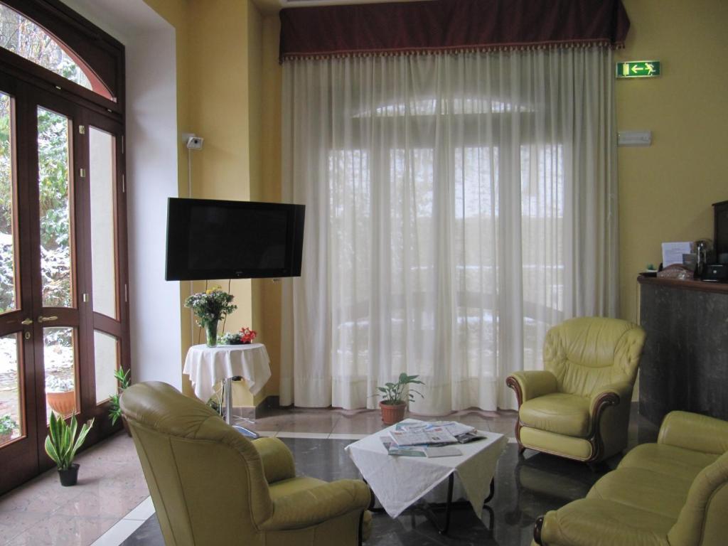 Royal Hotel Montevergine Ospedaletto dʼAlpinolo Esterno foto