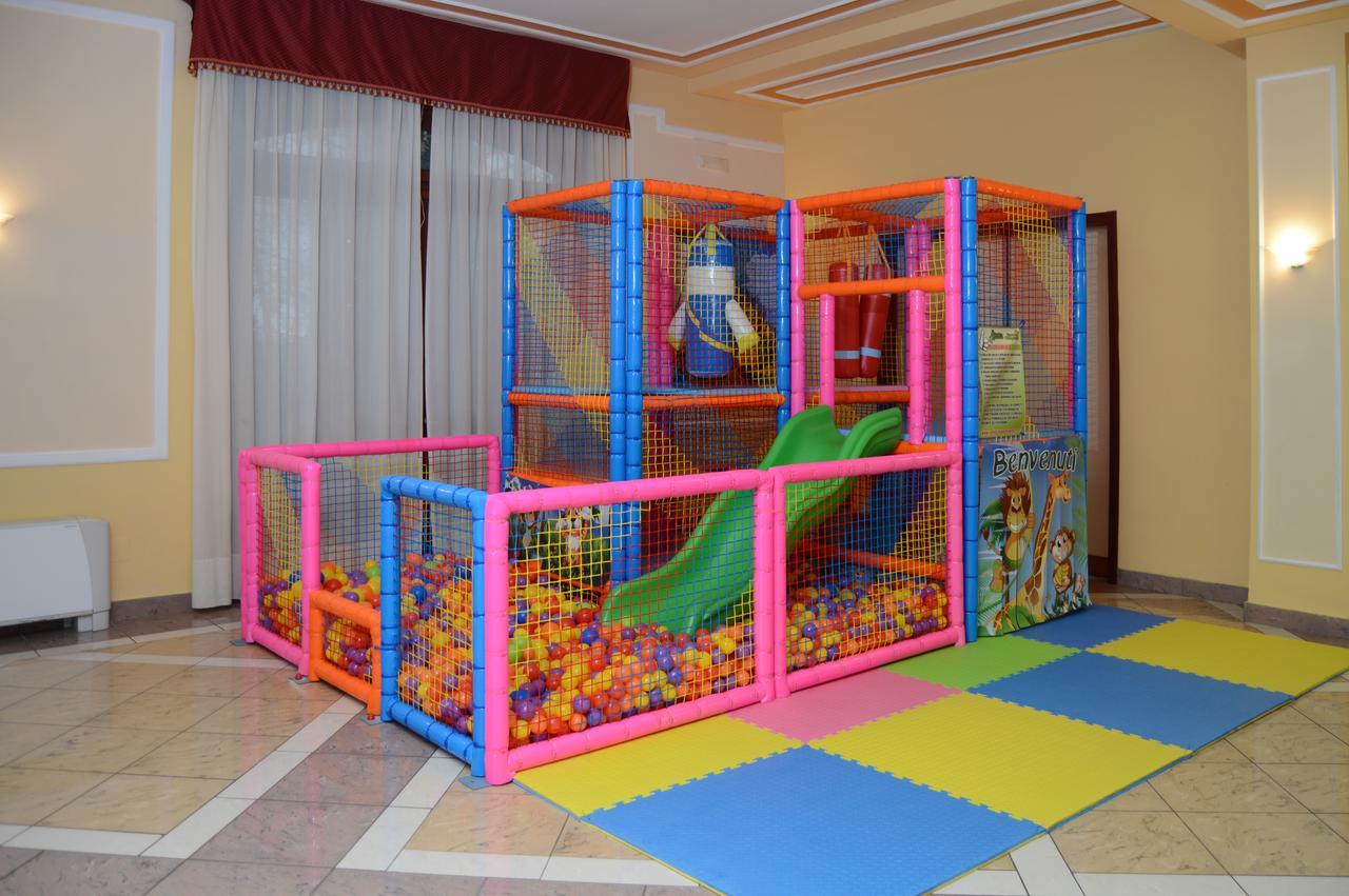 Royal Hotel Montevergine Ospedaletto dʼAlpinolo Esterno foto