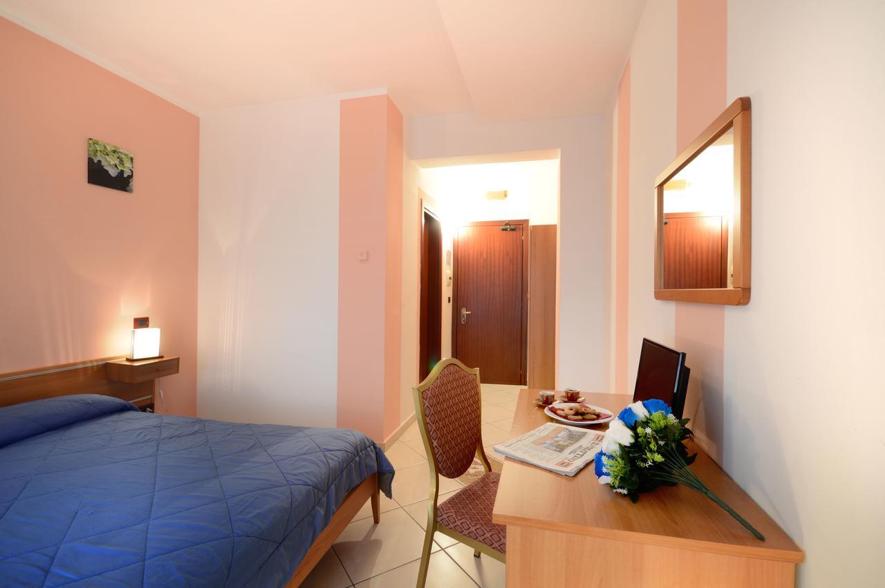Royal Hotel Montevergine Ospedaletto dʼAlpinolo Esterno foto