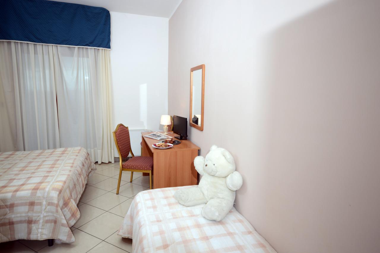 Royal Hotel Montevergine Ospedaletto dʼAlpinolo Esterno foto